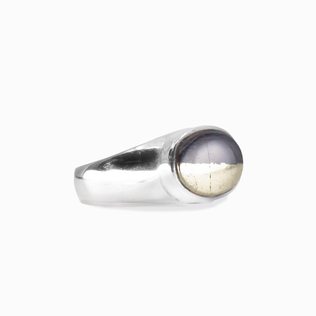 Apache gold oval cabochon ring in sterling silver with gold and black contrast