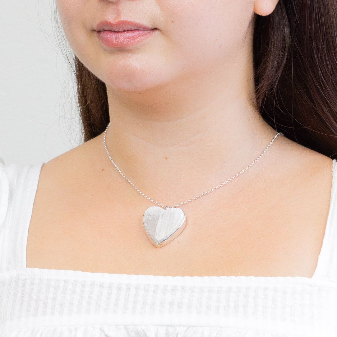 SELENITE HEART NECKLACE ON MODEL | MADE IN EARTH
