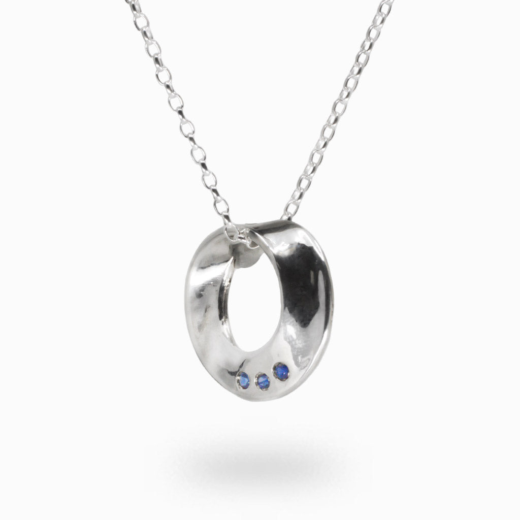 FACETED TRIPLE STONE SAPPHIRE NECKLACE IN STERLING SILVER | MADE IN EARTH
