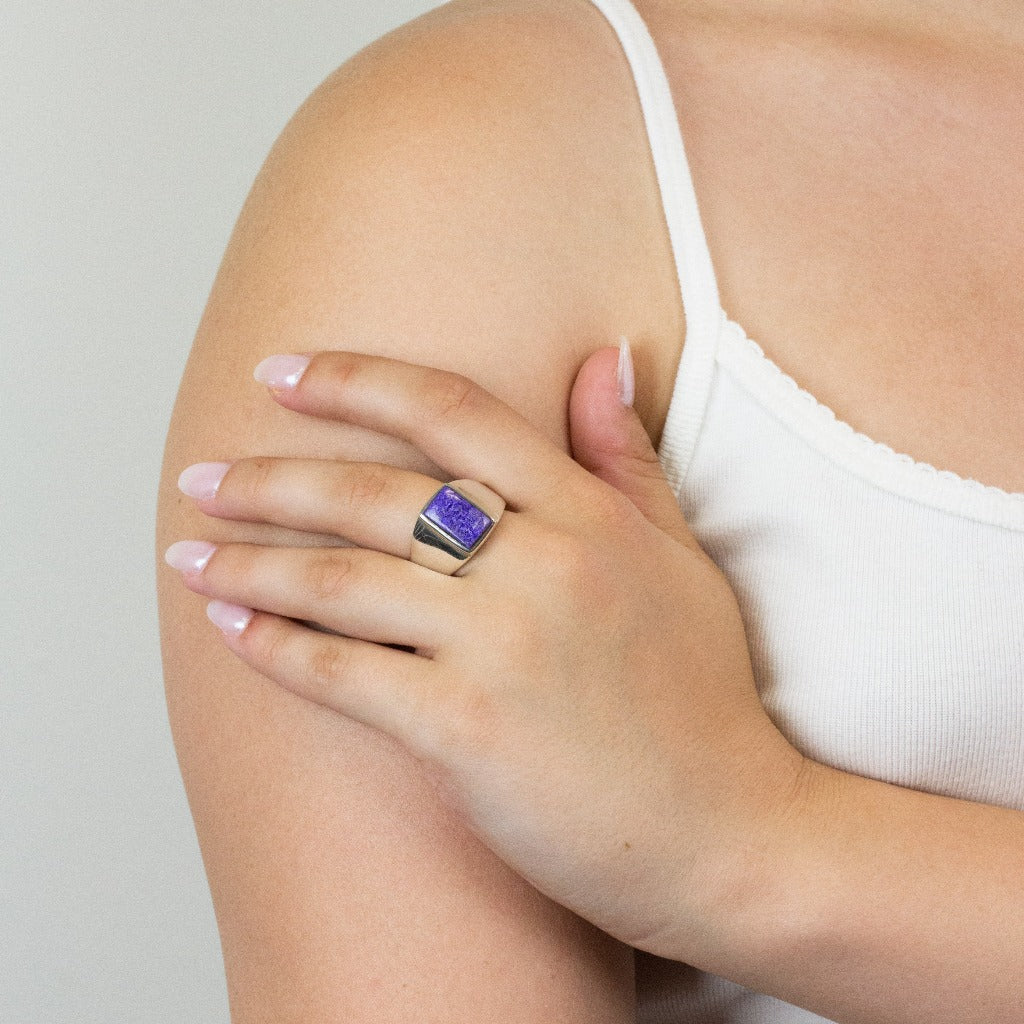 Sugilite ring on model