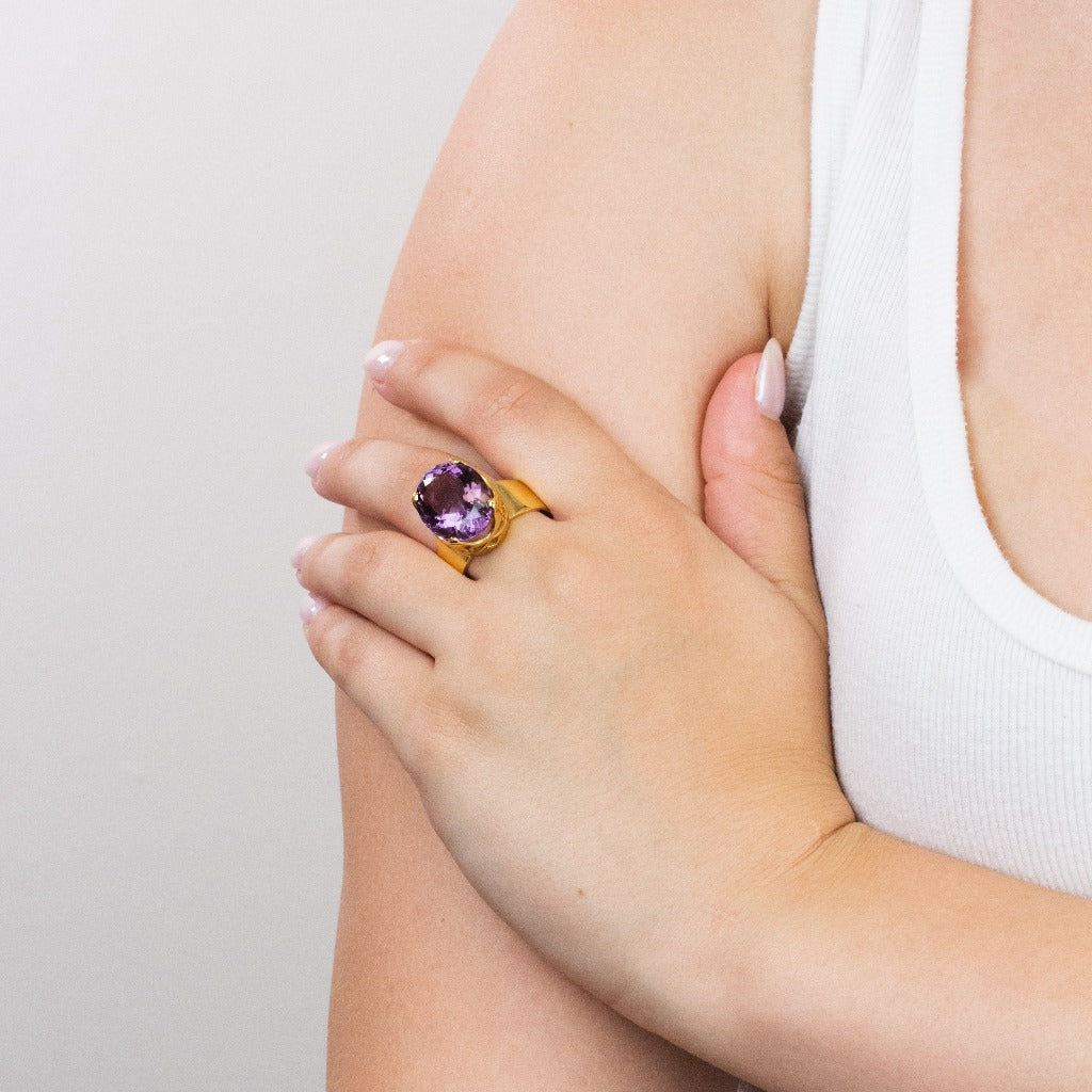 Amethyst ring on model