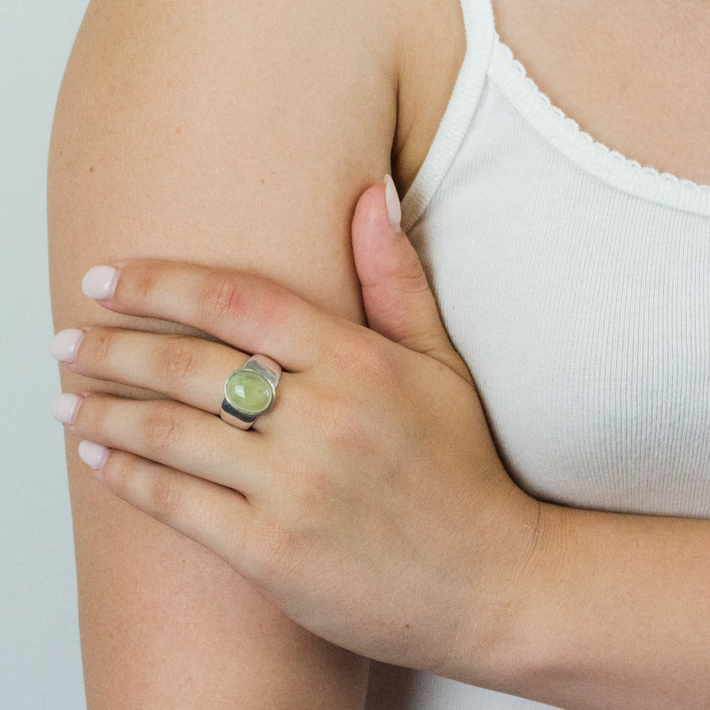 Prehnite ring on model