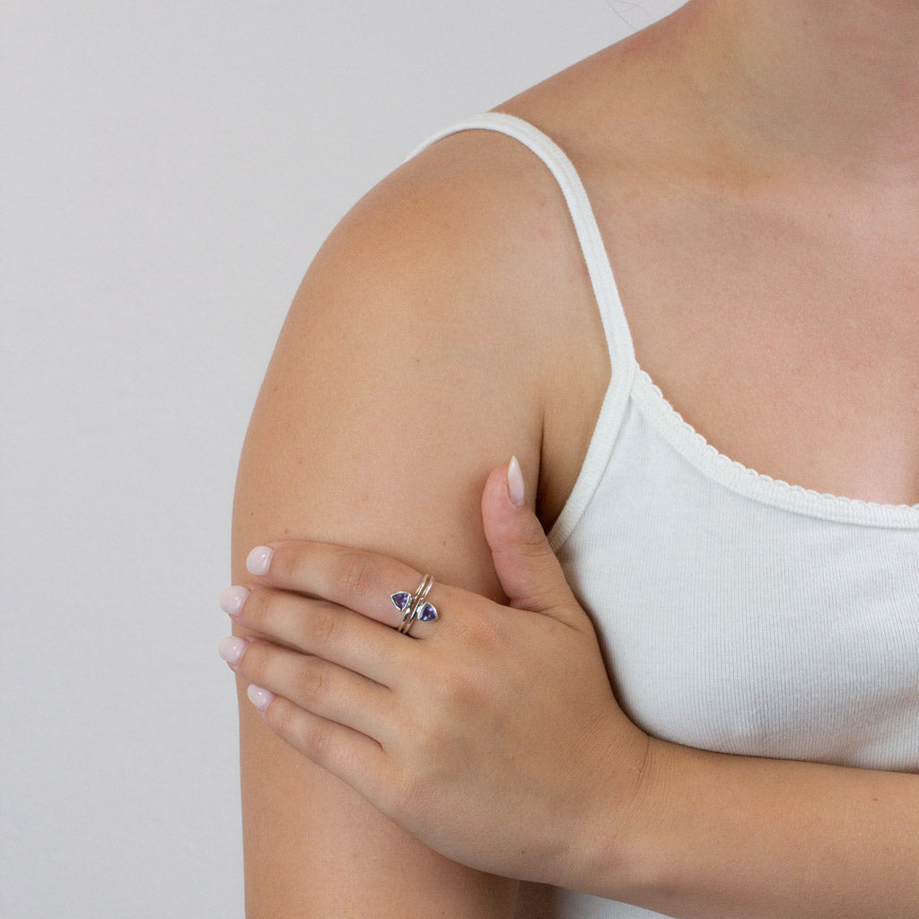 Iolite ring on model