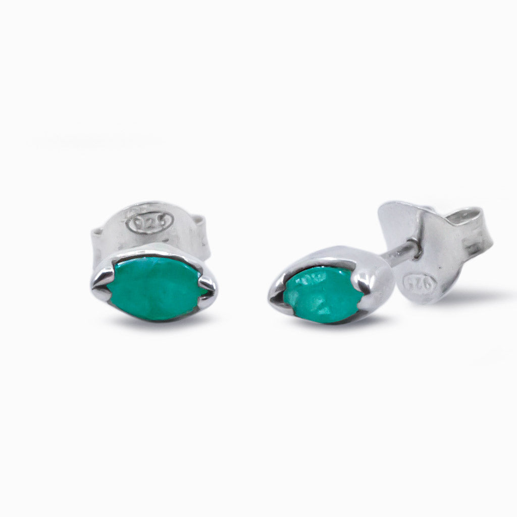 emerald stud earrings