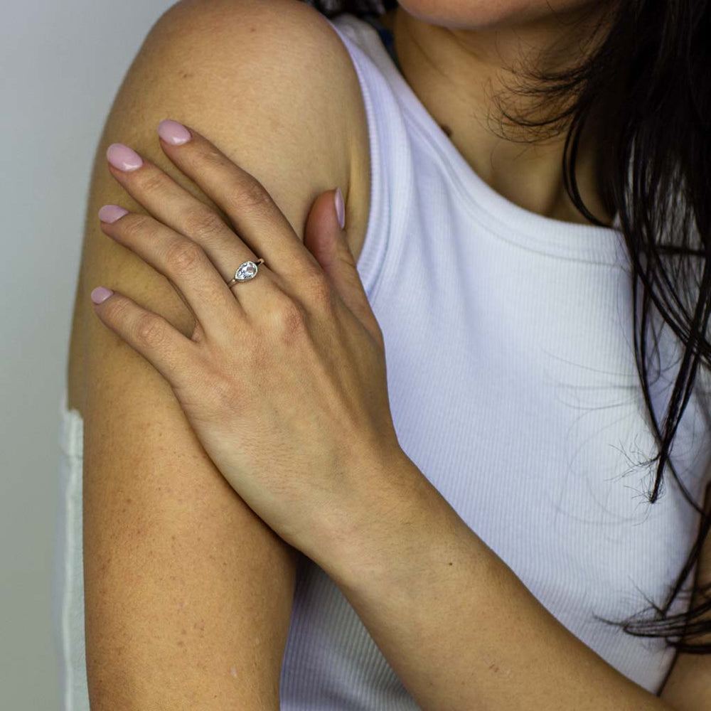 FACETED CLEAR QUARTZ RING