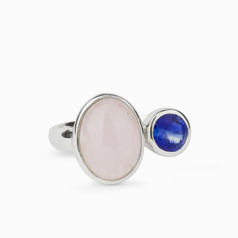 CABOCHON MORGANITE AND FACETED KYANITE RING