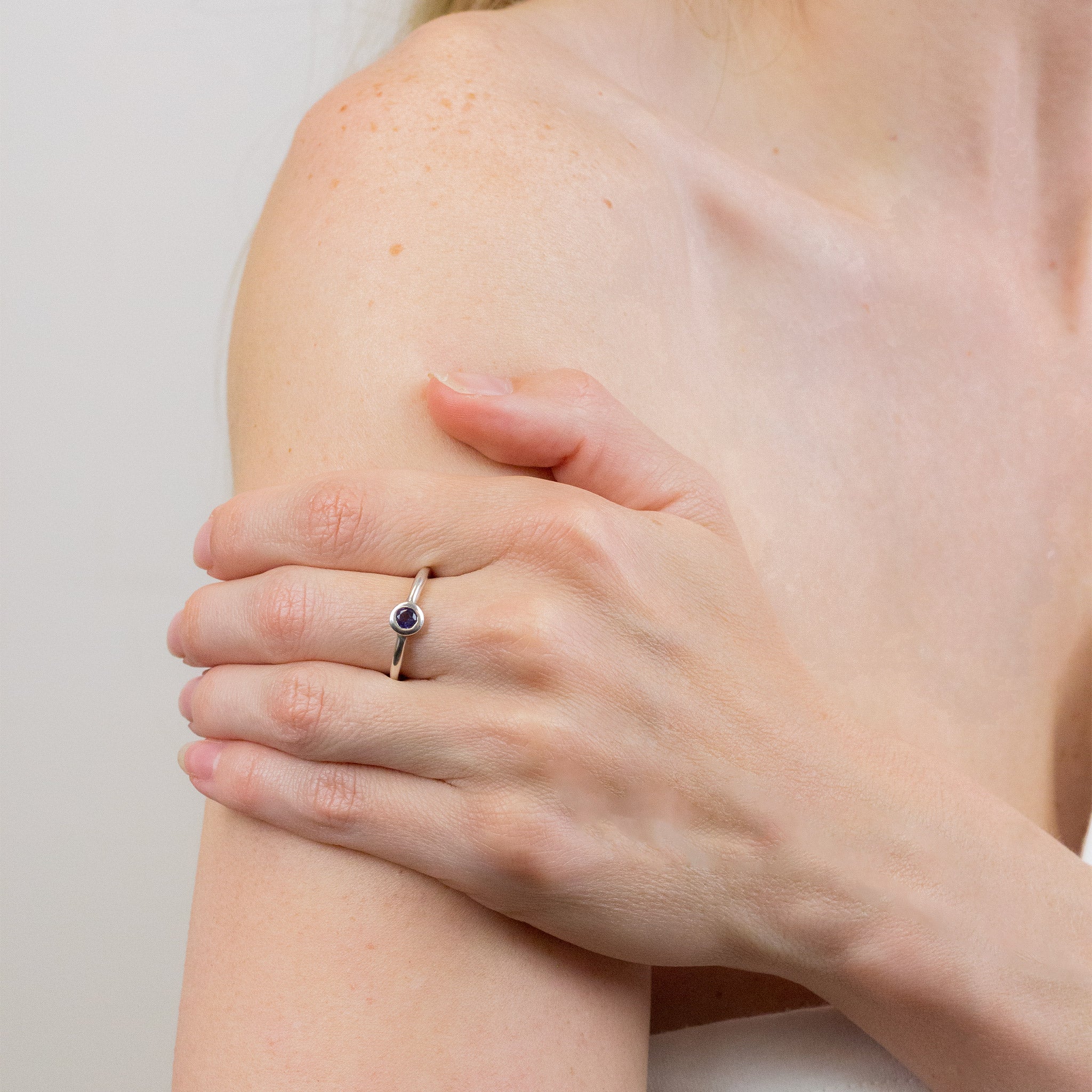 iolite ring on model