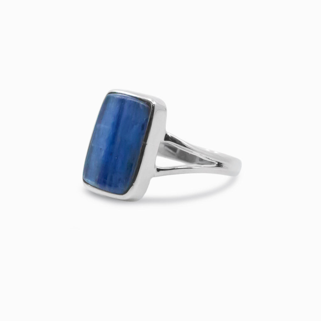 Kyanite ring