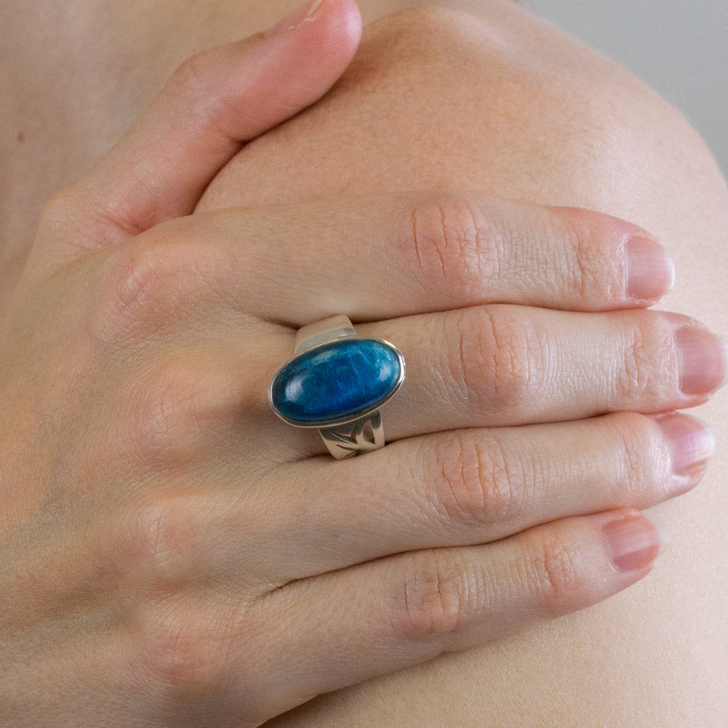 Apatite Ring on model