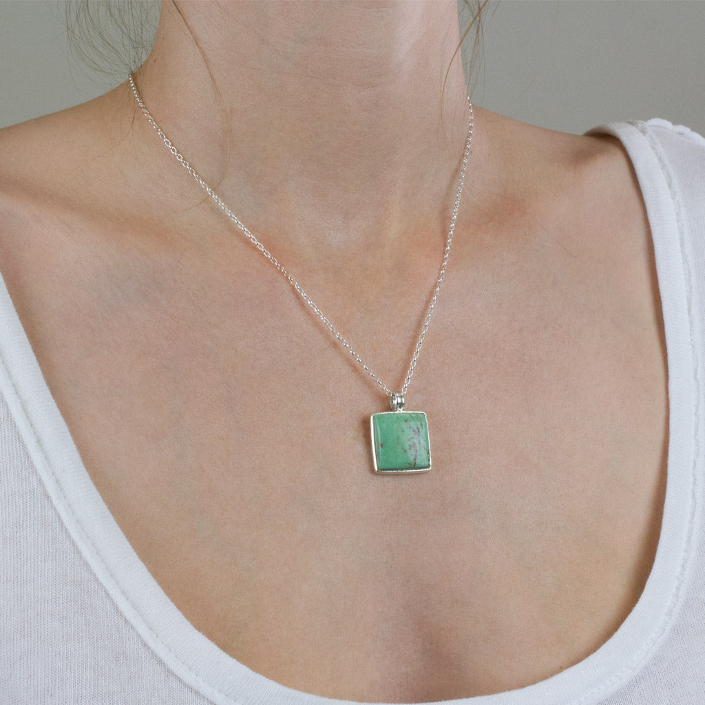 Green and red cabochon Bloodstone Necklace Model