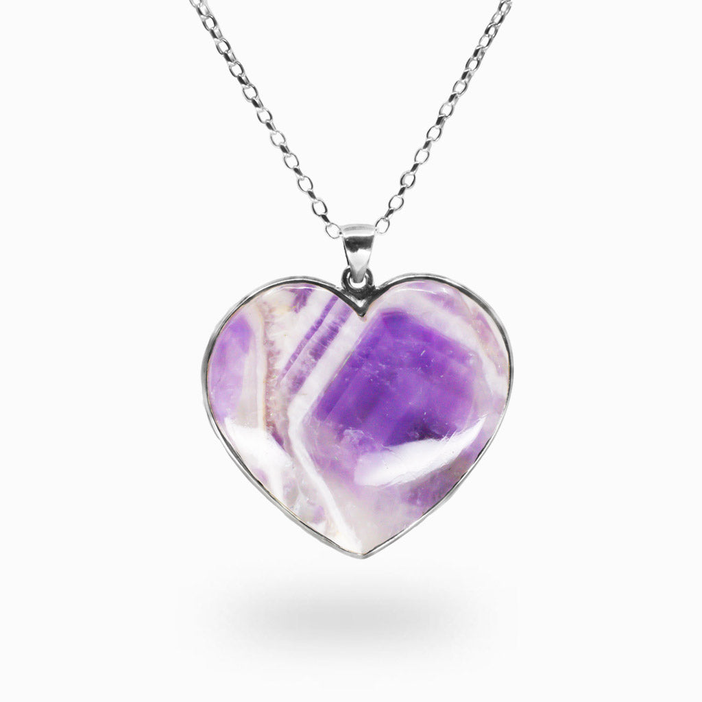 CABOCHON CHEVRON AMETHYST HEART CABOCHON NECKLACE