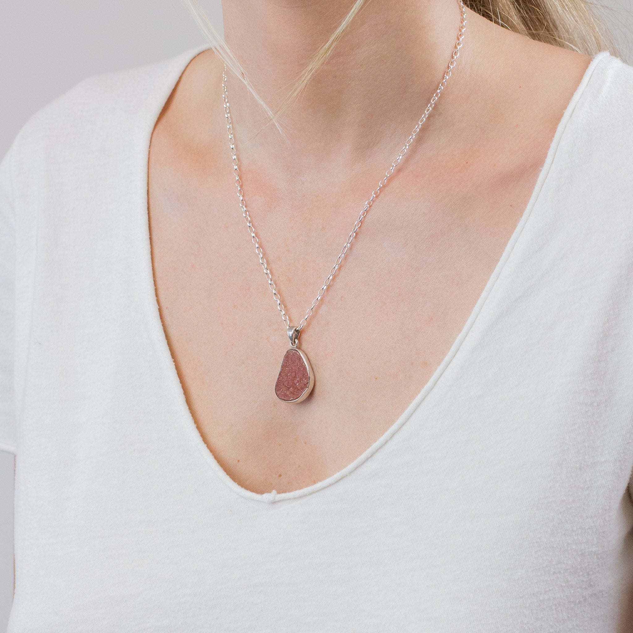 DRUZY AGATE NECKLACE ON MODEL