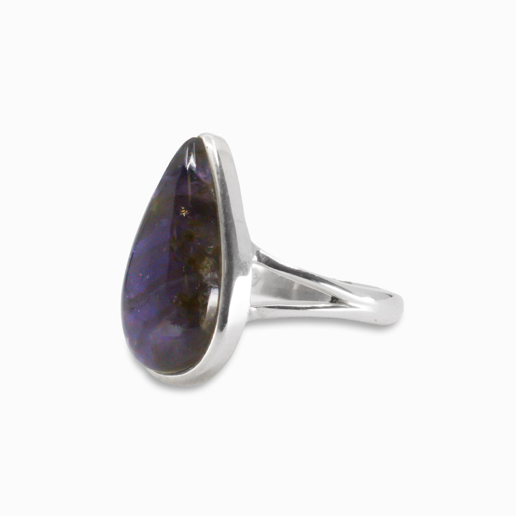 CABOCHON IOLITE RING