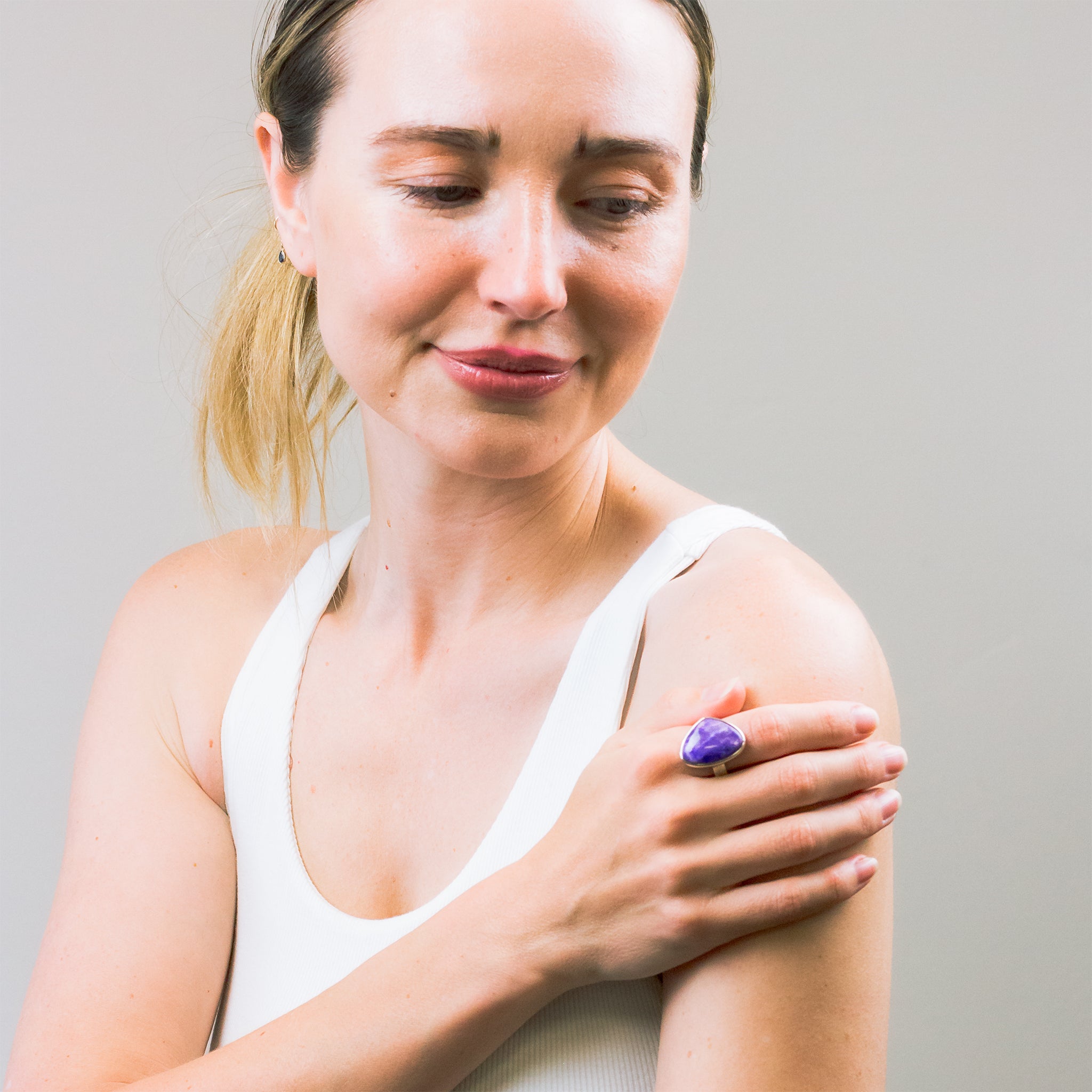 CABOCHON SUGILITE RING ON MODEL