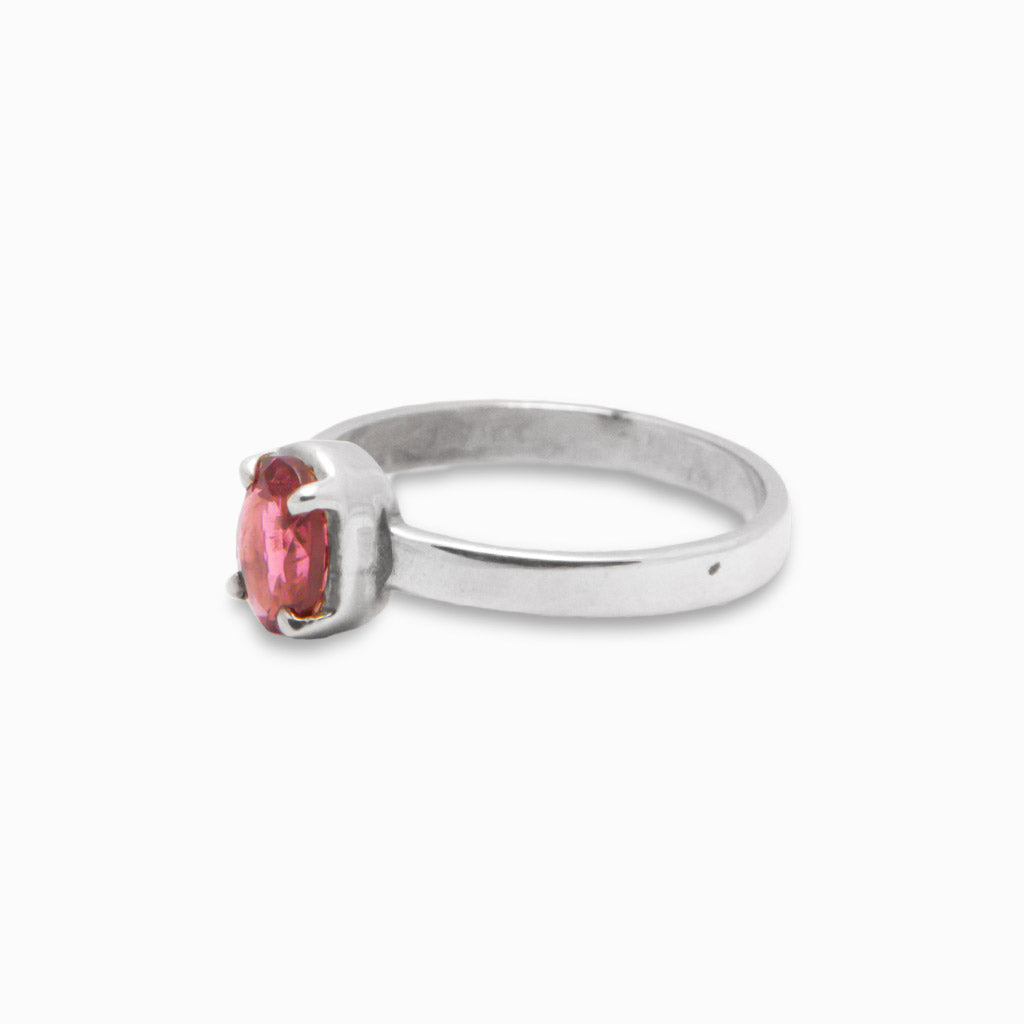 FACETED OVAL PINK TOURMALINE RING