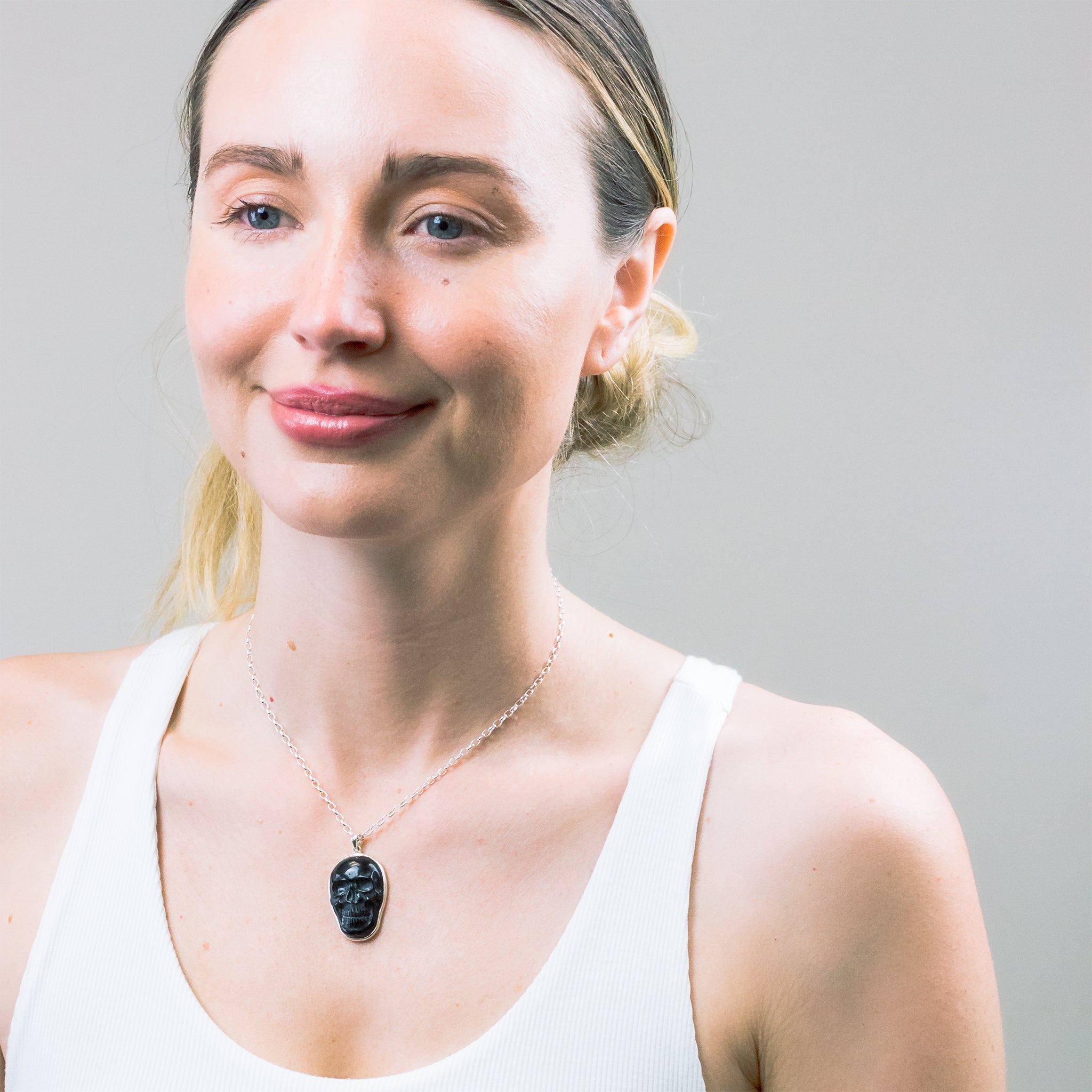 SKULL OBSIDIAN NECKLACE ON MODEL