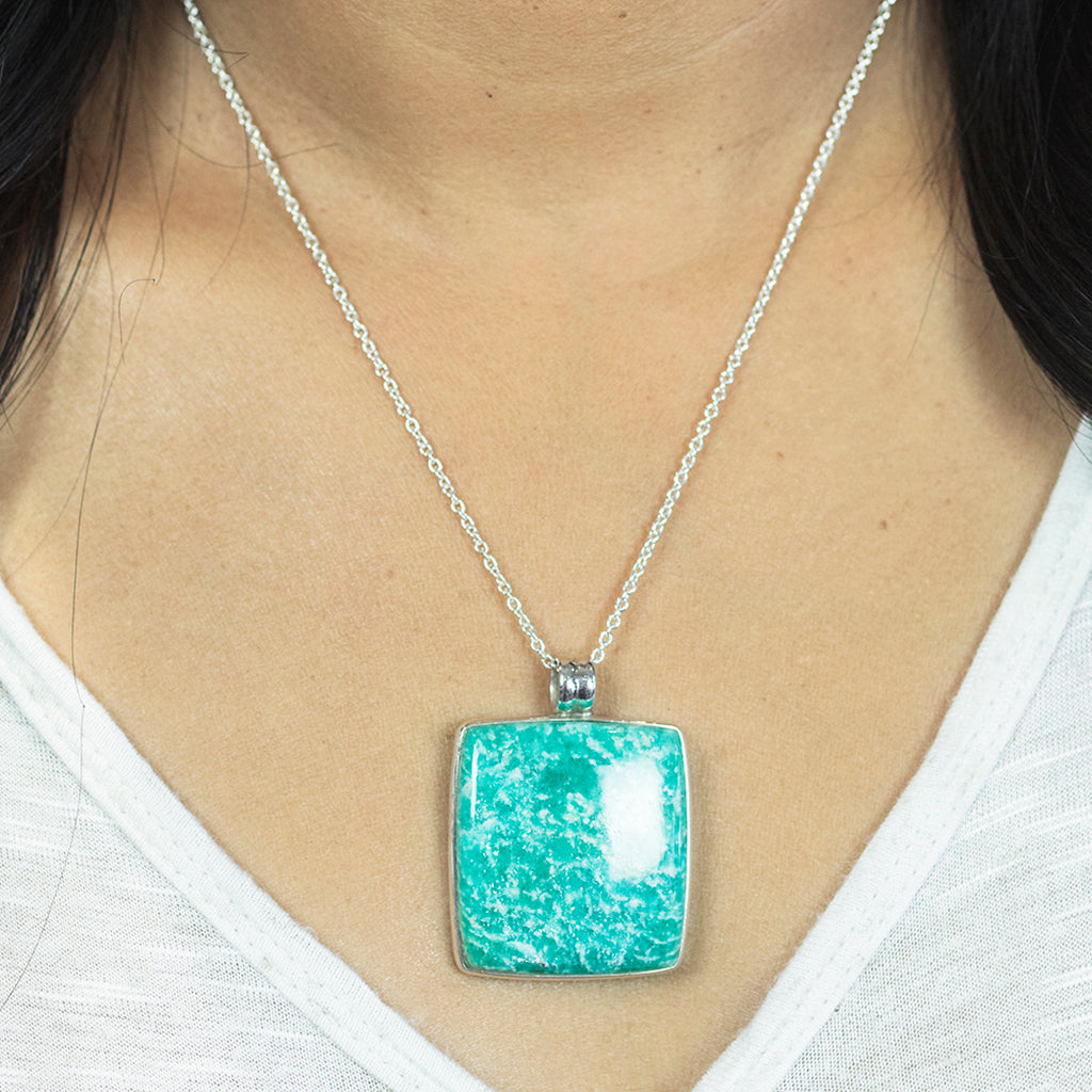 SQUARE CABOCHON AMAZONITE NECKLACE ON MODEL