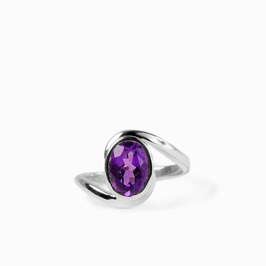 Purple Amethyst Ring set in Silver Made in Earth