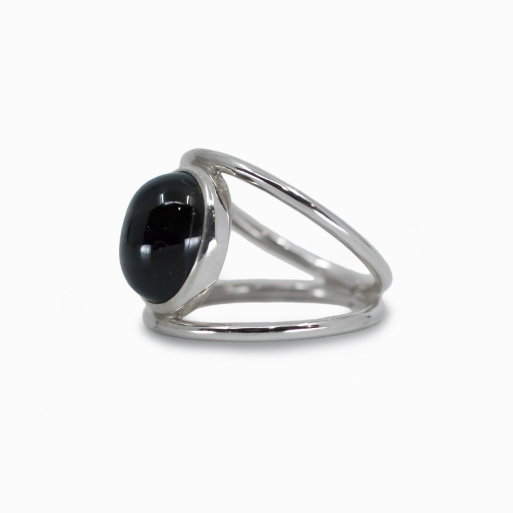 Cabochon Oval Black Star Diopside ring