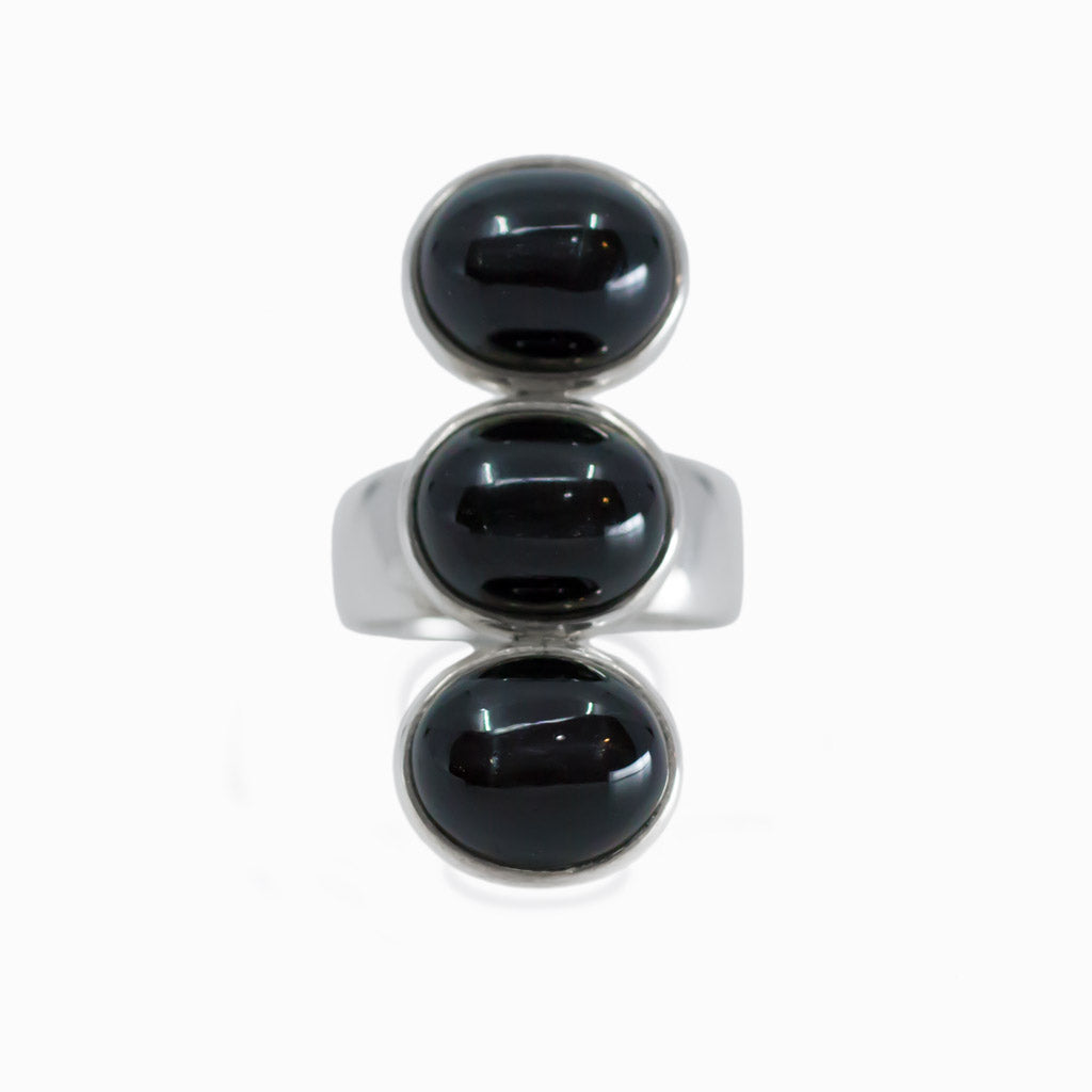 Cabochon Oval Black Star Diopside ring