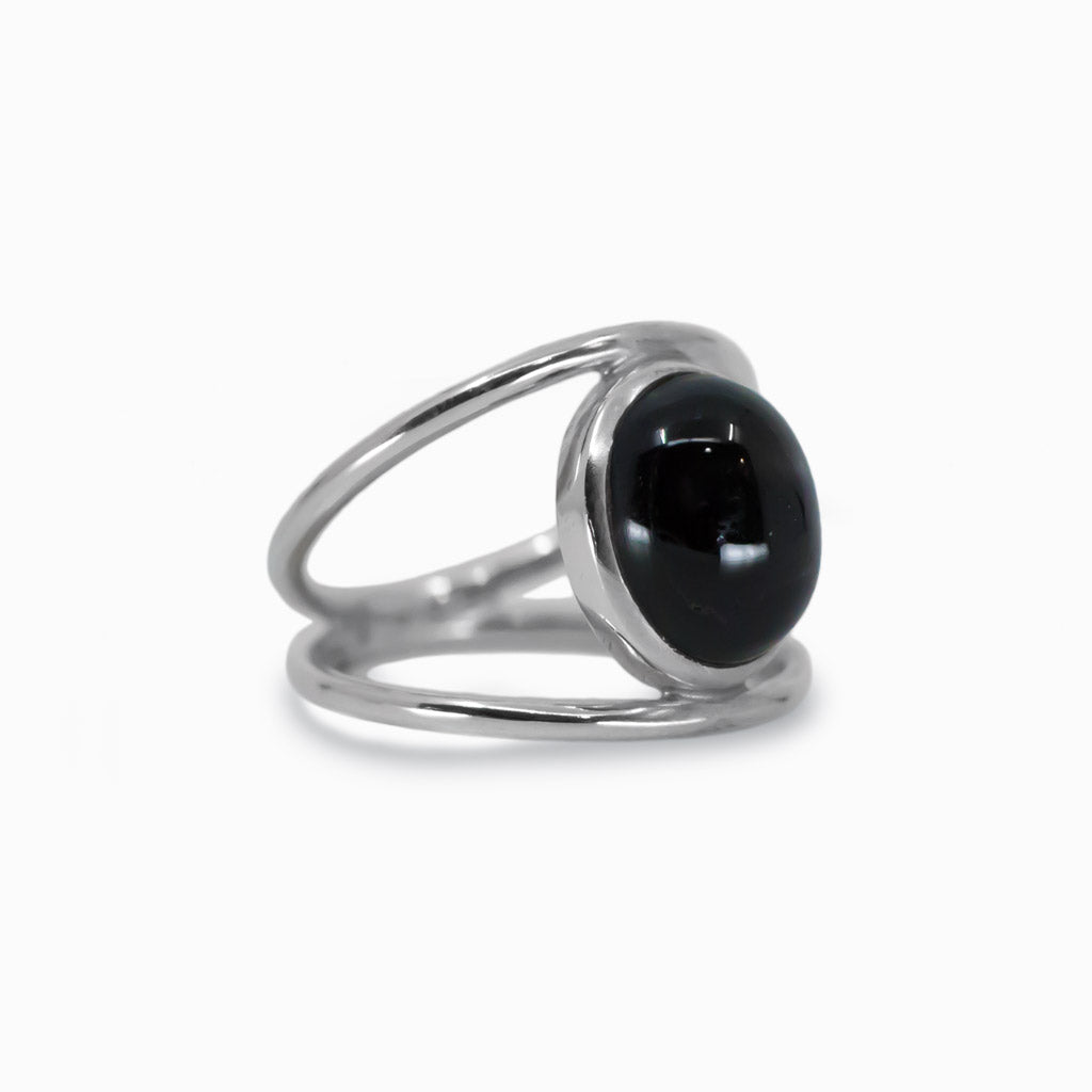 Cabochon Oval Black Star Diopside ring