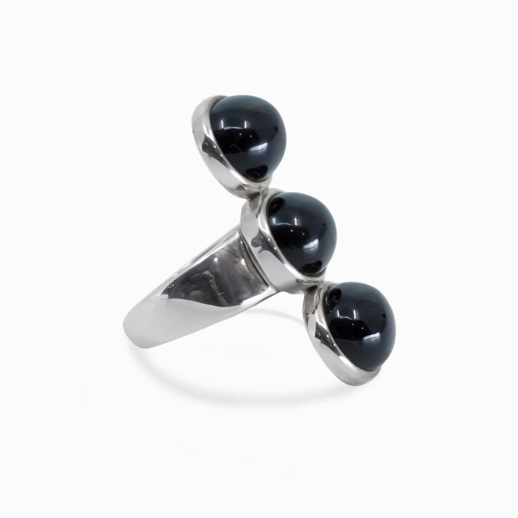 Cabochon Oval Black Star Diopside ring