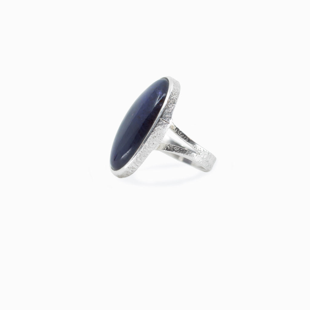 Oval Cabochon Iolite ring