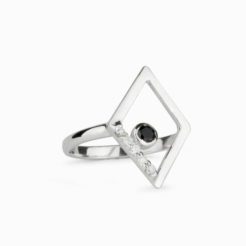 Diamante: Black Spinel & Diamond Ring