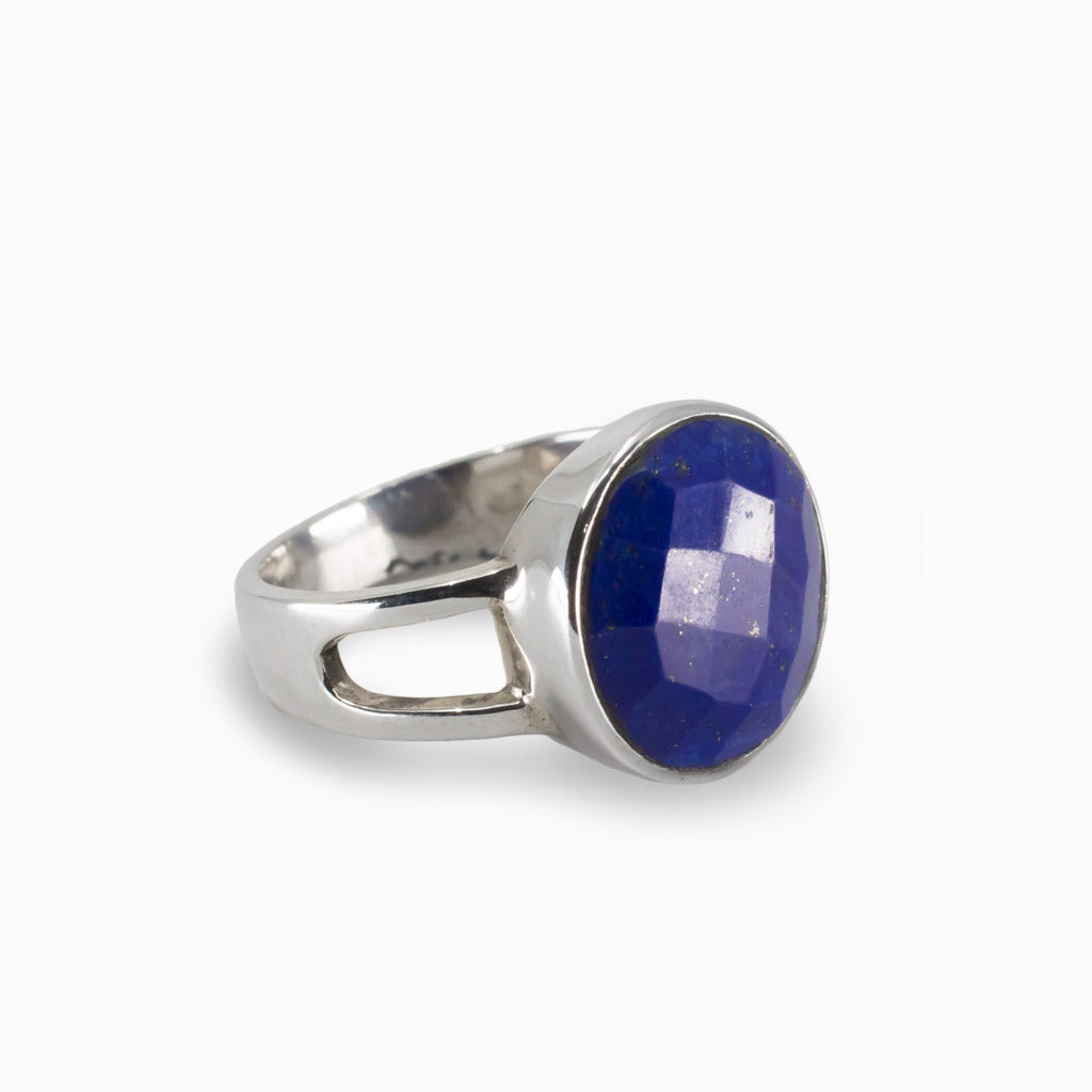 Dark Blue Circular Lapis Lazuli ring