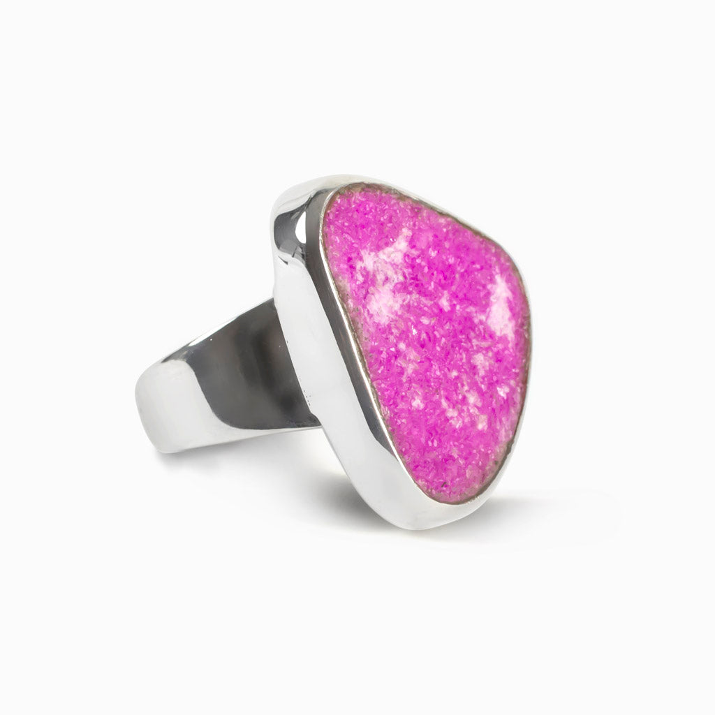 Cobaltian Calcite Bright pink Ring