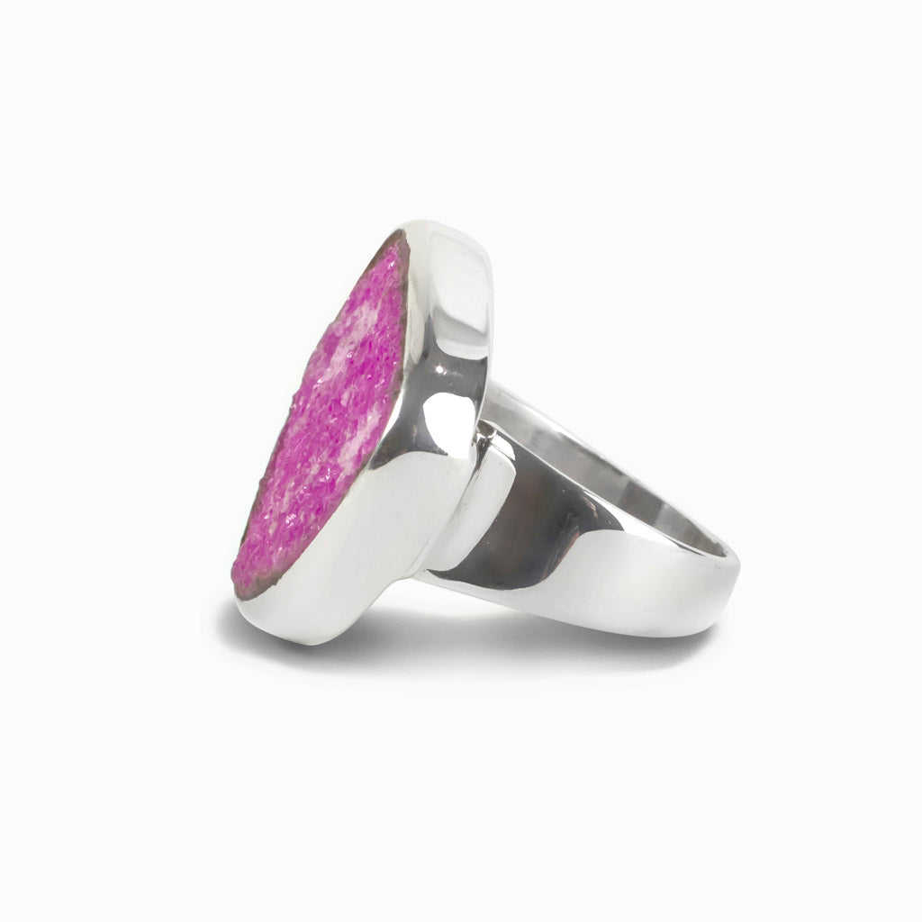 Cobaltian Calcite Bright pink Ring