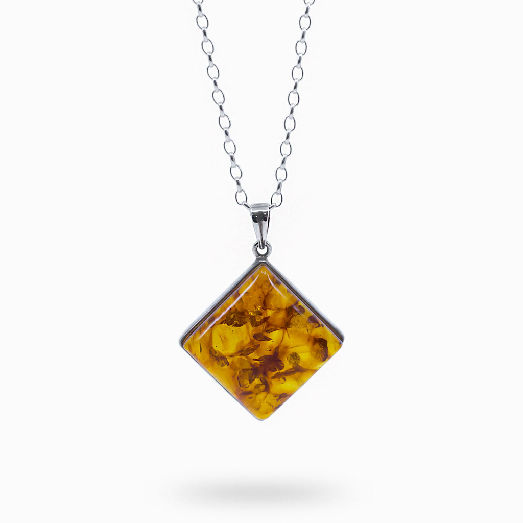 Cabochon Diamond Amber necklace