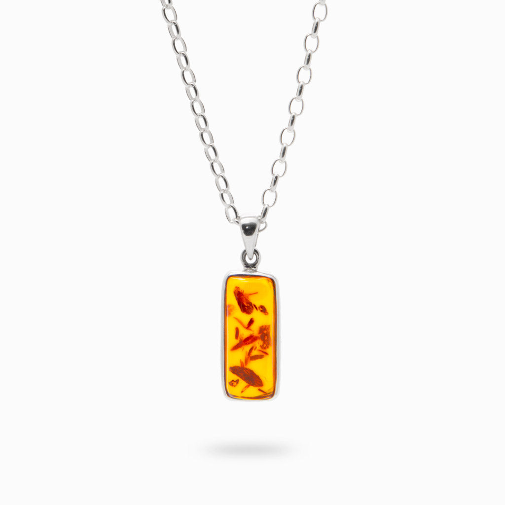 AMBER PENDANT NECKLACE