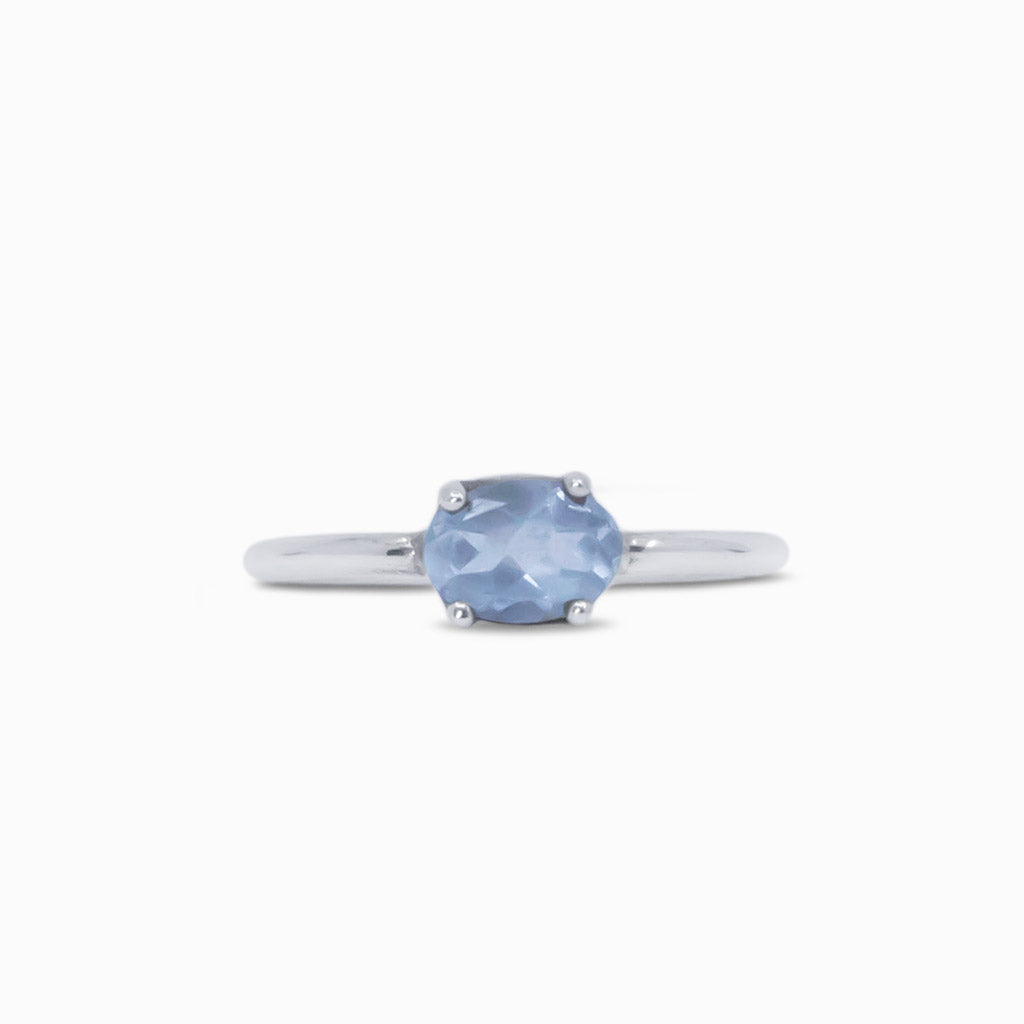 FACETED AQUAMARINE OVAL RING