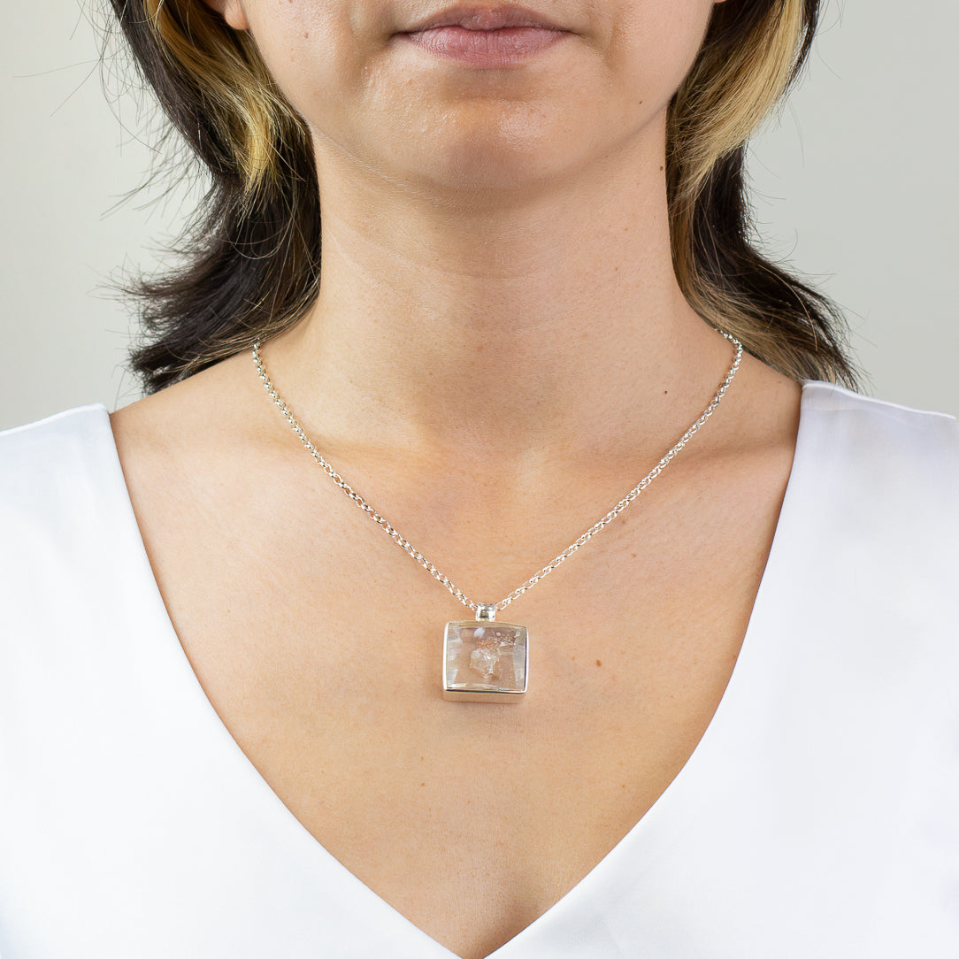 Manifestation Quartz Necklace