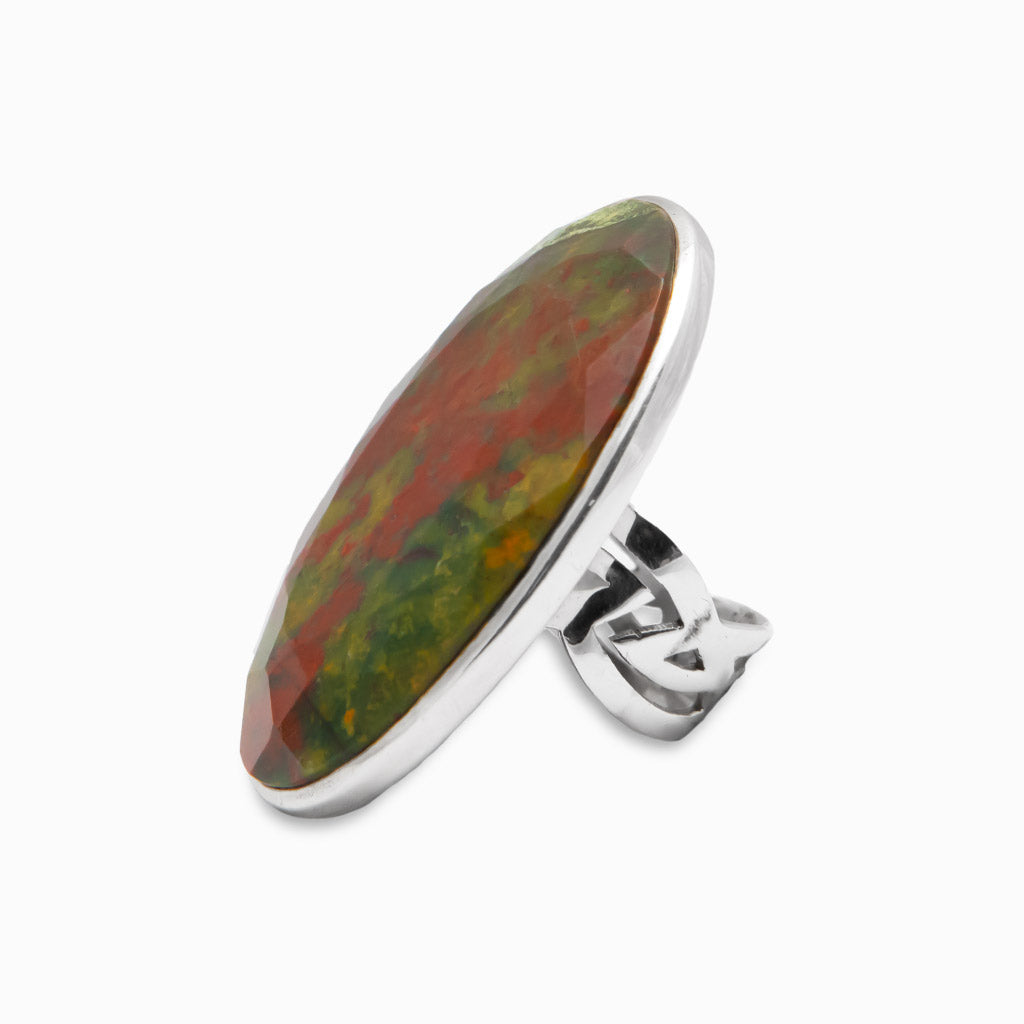 FACETED OVAL DRAGONS BLOOD JASPER RING