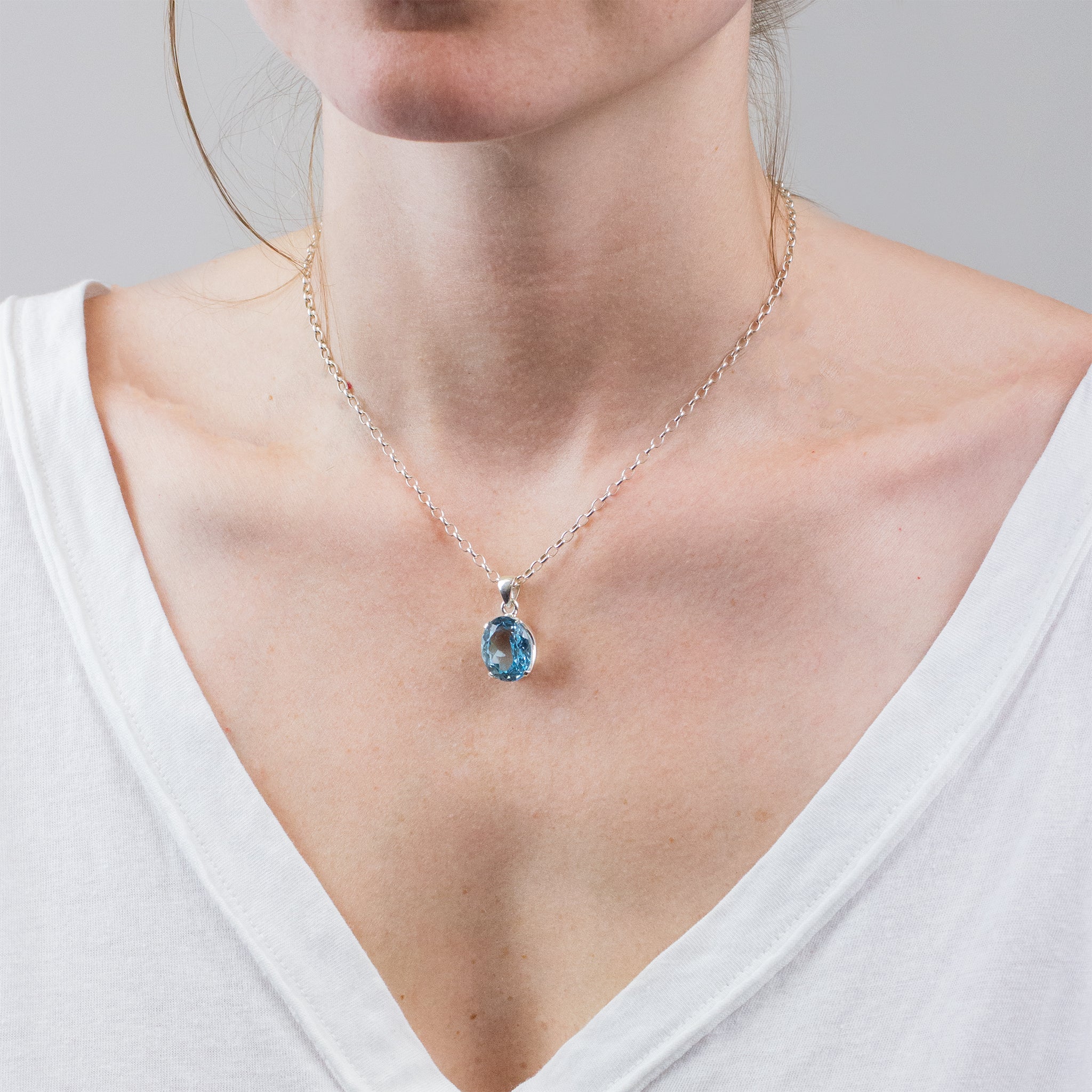 FACETED BLUE TOPAZ NECKLACE