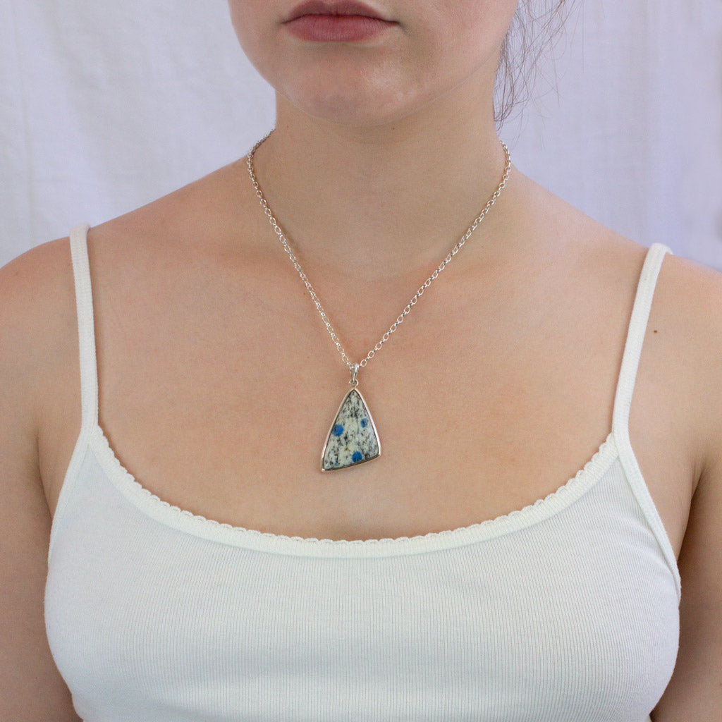 K2 JASPER NECKLACE ON MODEL