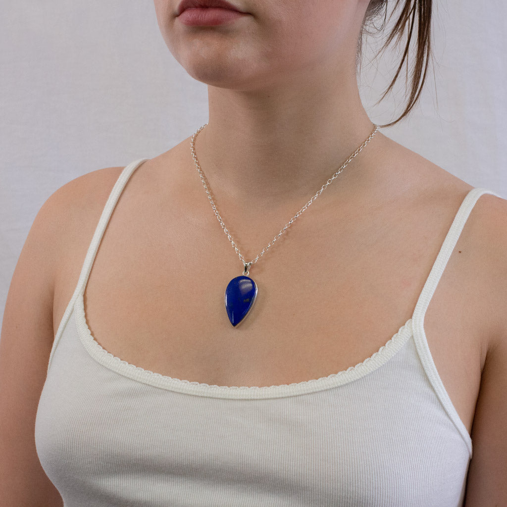 Cabochon tear Lapis Lazuli necklace