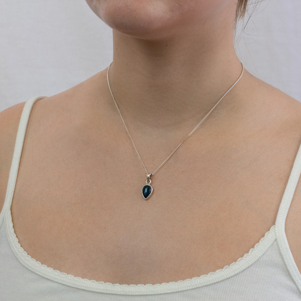 Cabochon Tear Apatite necklace on model