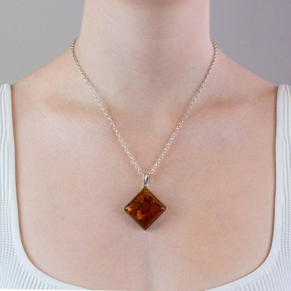 cabochon diamond amber necklace
