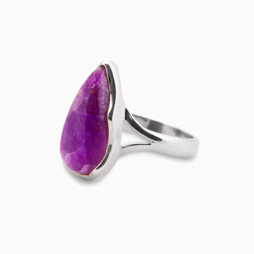 CABOCHON SUGILITE TEAR RING