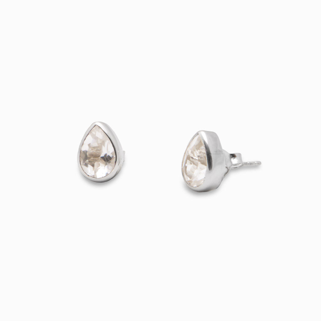 FACETED TEAR CLEAR QTZ STUDS