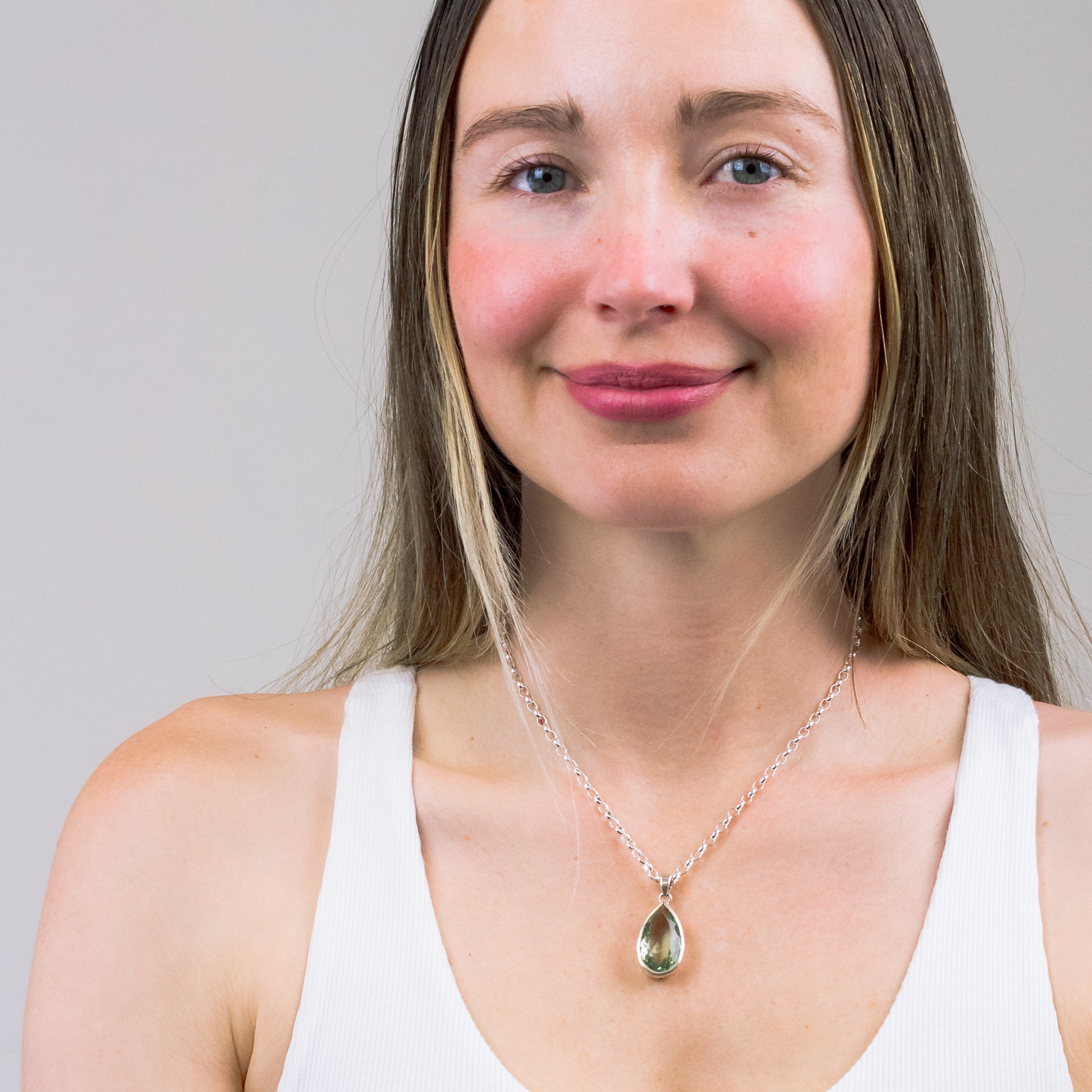 FACETED GREEN QUARTZ NECKLACE ON MODEL