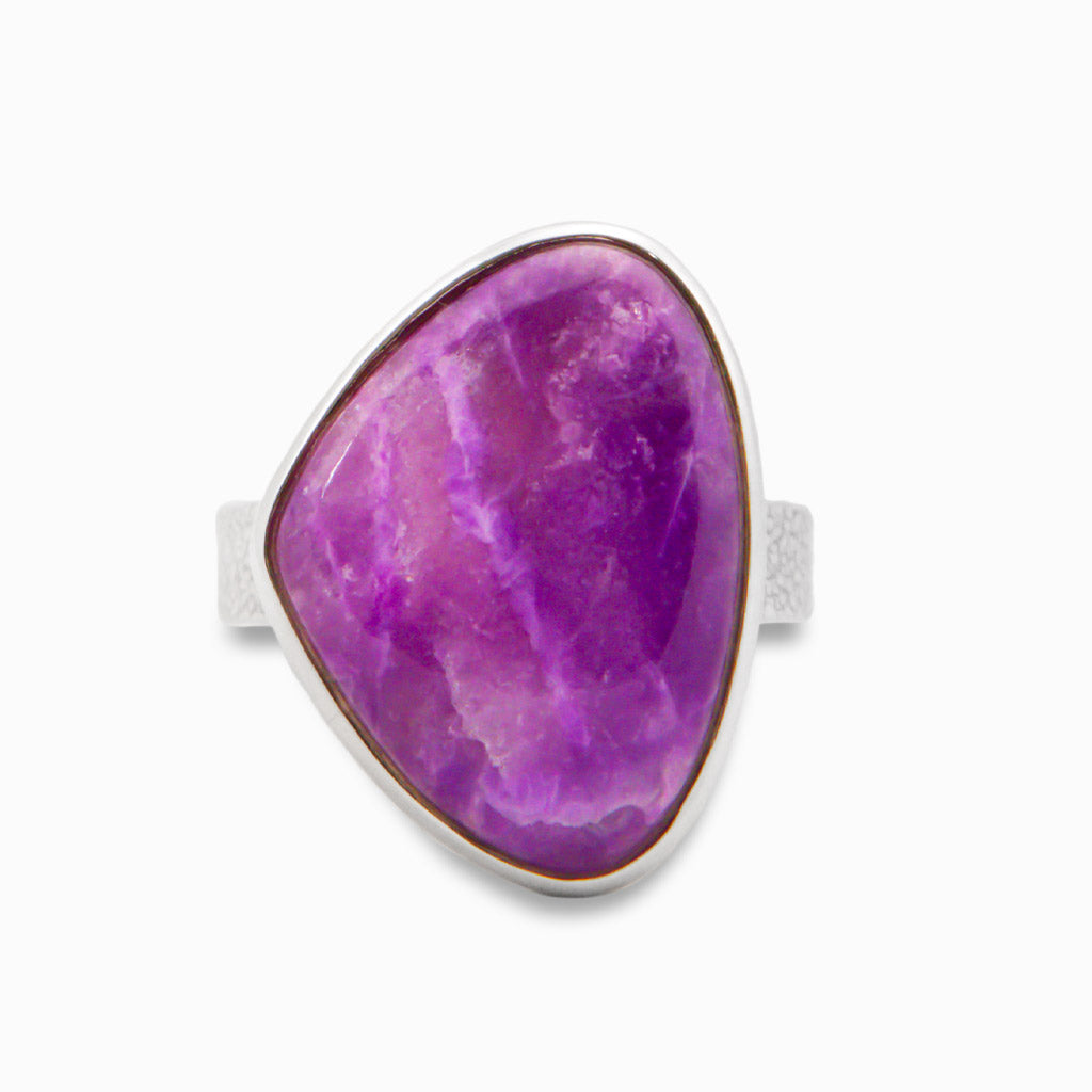 CABOCHON SUGILITE RING 