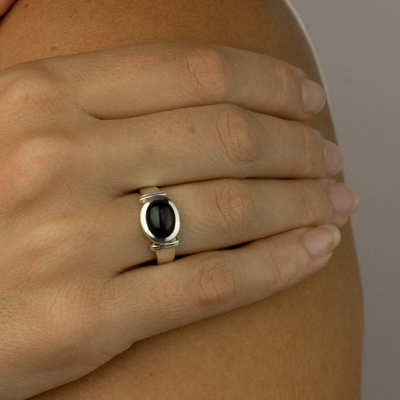 CABOCHON BLACK STAR DIOPSIDE RING STERLING SILVER  MADE IN EARTH