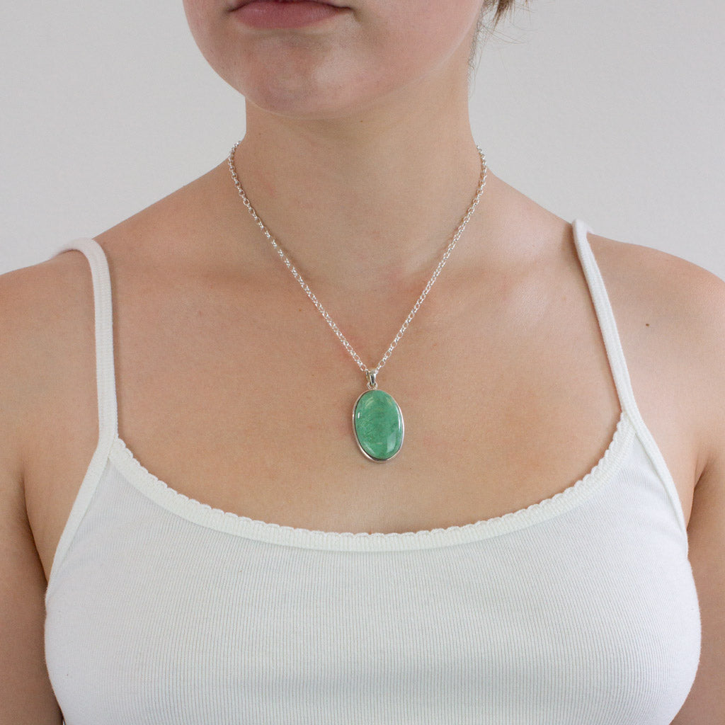 cabochon oval green Campo Frio Turquoise necklace on model