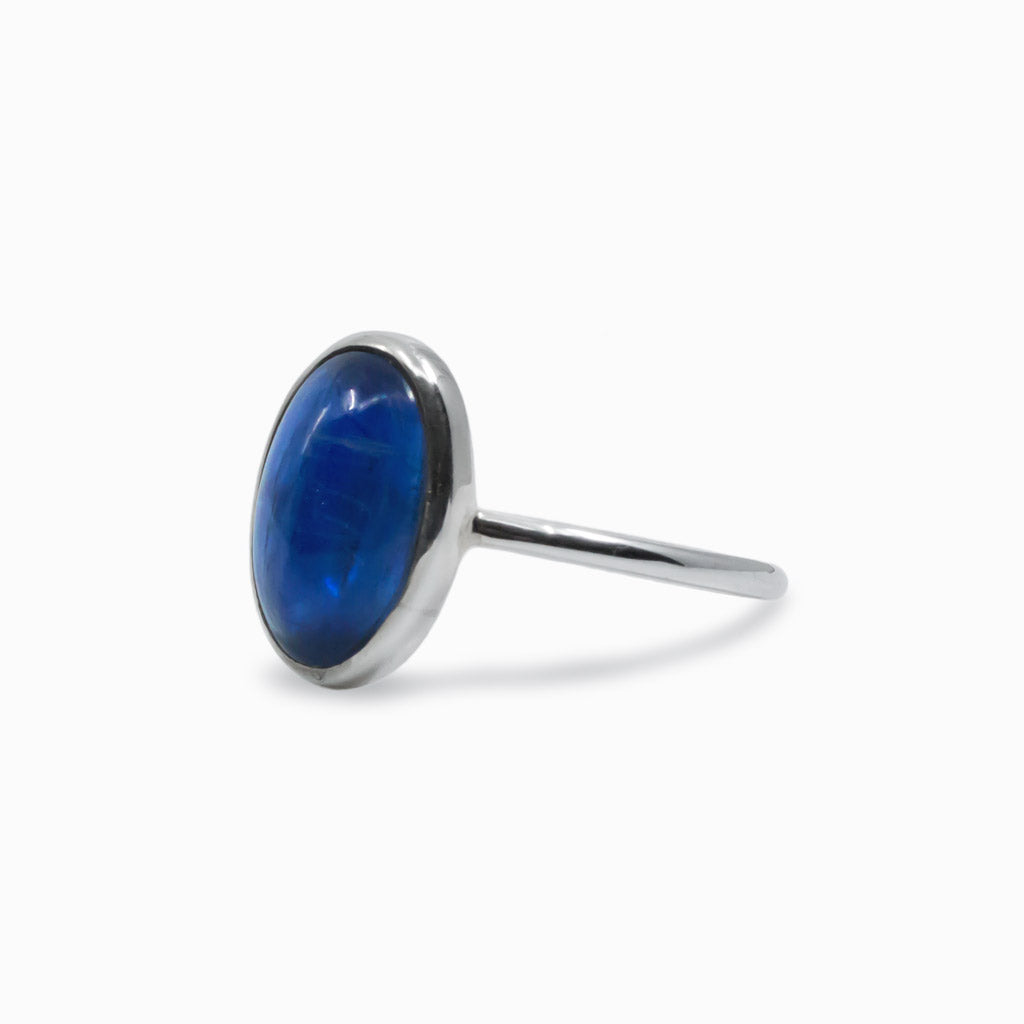 Cabochon Kyanite ring