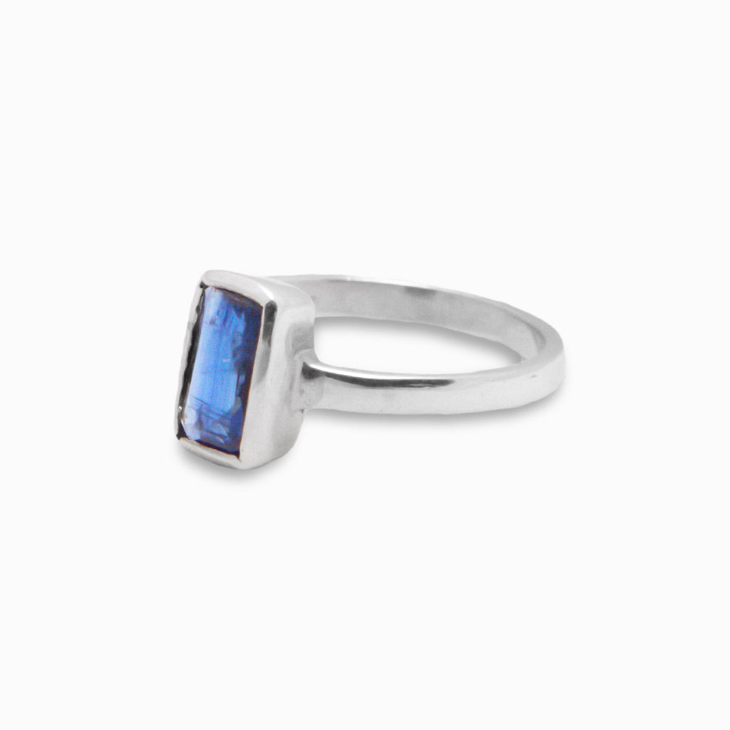 FACETED RECTANGLE KYANITE RING