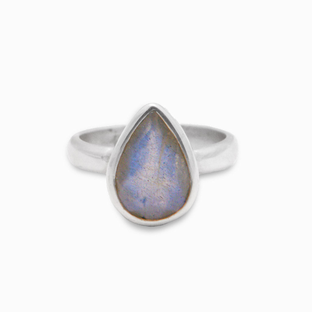 FACETED LABRADORITE RING